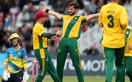 প্রথম ওভারেই ৪ উইকেট, শাহিন আফ্রিদির বিশ্বরেকর্ড