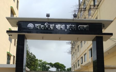 শেভ করতে দেরি হওয়ায় নরসুন্দরকে জুতাপেটা ও দোকান ভাংচুর করলেন আ.লীগ নেতা