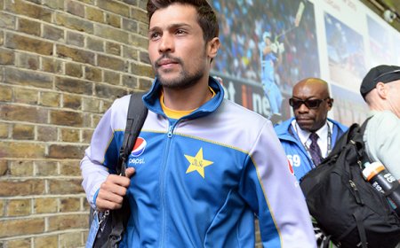 ব্রিটিশ পরিচয়ে খেলবেন আমির