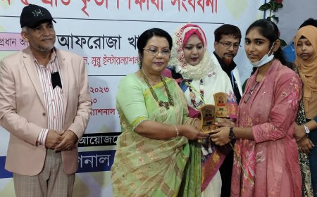 জিপিএ-৫ প্রাপ্ত শিক্ষার্থীদের সংবর্ধনা দিয়েছে মুন্নু ইন্টারন্যাশনাল স্কুল অ্যান্ড কলেজ