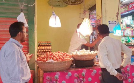 ডিমের পাইকারী ও খুচরা বাজারে অভিযান, জরিমানা