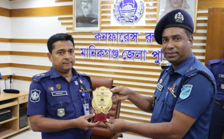 জেলার শ্রেষ্ঠ ওয়ারেন্ট তামিলকারী অফিসার এসআই শাহ্ জামাল