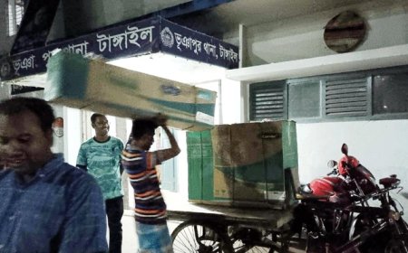 থানার এসি, টেলিভিশন, সোফা ও আইপিএস খুলে নিলেন ওসি