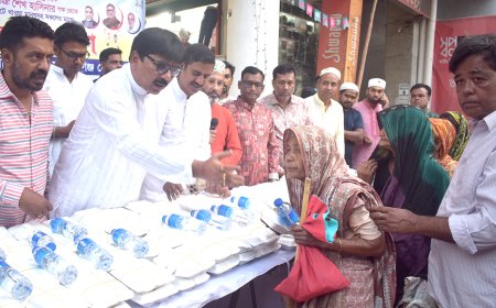 বঙ্গবন্ধুর জন্মদিনে দুস্থদের মাঝে যুবলীগের ইফতার