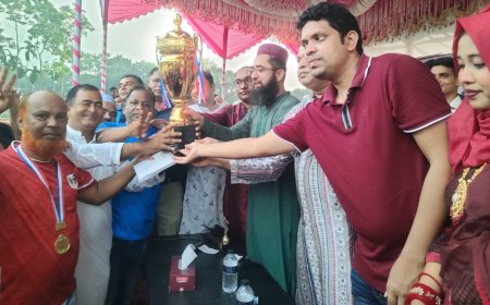 উপজেলা প্রশাসন কাপে চ্যাম্পিয়নের হাসি সাটুরিয়া ইউনিয়নের